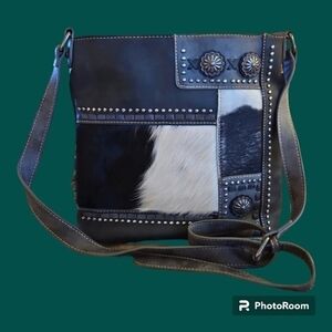 TRINITY RANCH Black and Gray Western Cowhide Studded Concho Crossbody Bag
